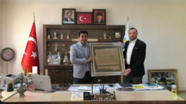 Kültür ve Turizm Bakanlığı Vakıflar Genel Müdür Yardımcısı Erol ÖKTEN bey Belediye Başkanımız Mehmet ÇİĞDEM bey’i ziyaret etti.