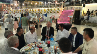 Belediye Başkanımız Mehmet Çiğdem beyefendi Cenaze evinde hüznü acıyı, Düğün evinde sevinci coşkuyu halkımızla birlikte yaşamaya ve paylaşmaya devam ediyor.