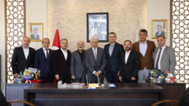 Belediye Başkanımız Dr. Sadık Sefer,Beyşehir Belediye Başkanı Sn. Adil Bayındır'ı makamında ziyaret etti.